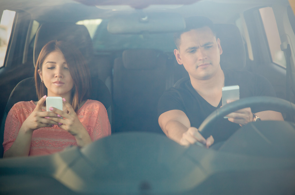 Penalty for in-car phone use to be 4 demerit points in NSW