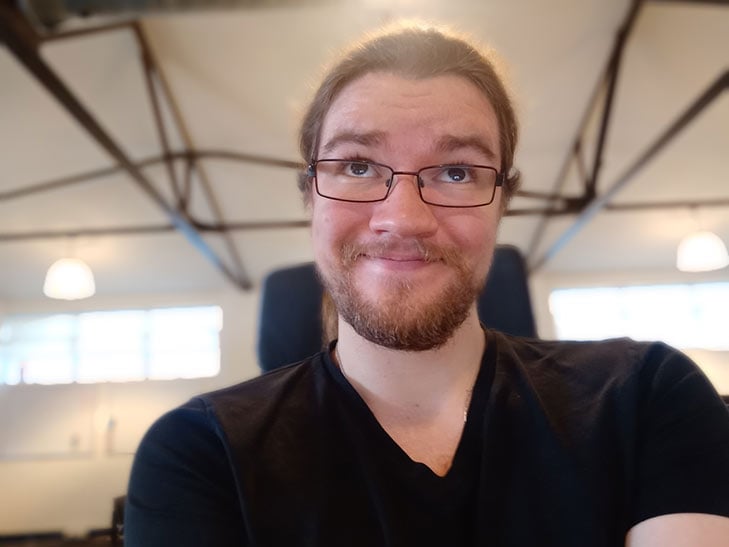 OPPO A73 camera sample: portrait mode selfie OPPO A73 camera sample: portrait mode selfie