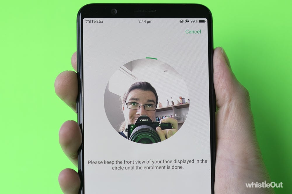 Facial recognition on the OPPO R11s Facial recognition on the OPPO R11s