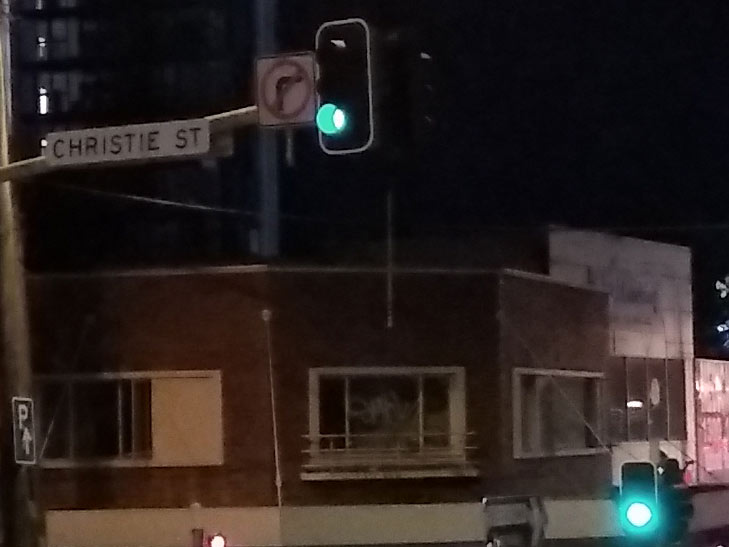 Moto E5 camera sample: 100% crop of street at night Moto E5 camera sample: 100% crop of street at night