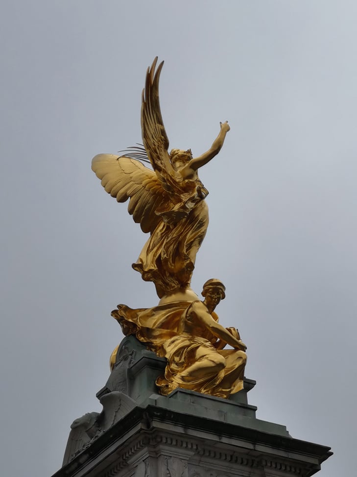 Huawei Mate 20 Pro camera sample: cool statue Huawei Mate 20 Pro camera sample: cool statue