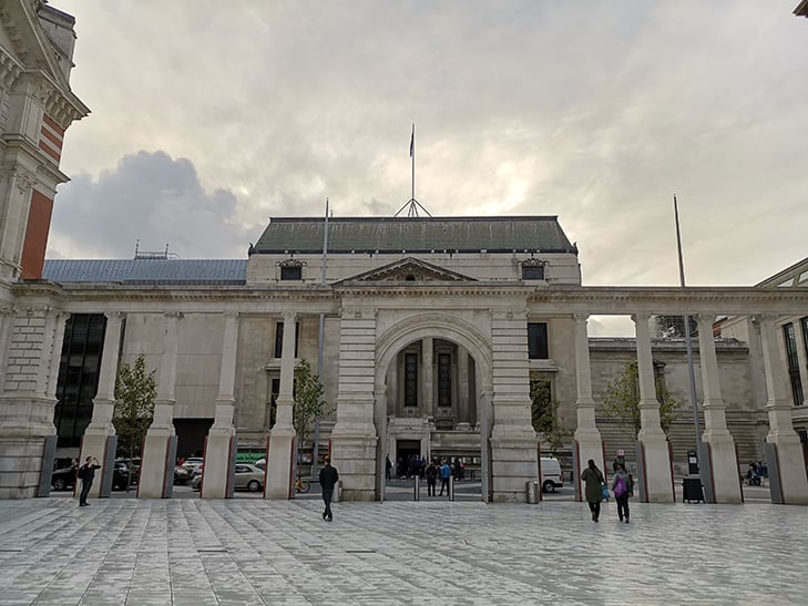 Huawei Mate 20 Pro camera sample: V&A Huawei Mate 20 Pro camera sample: V&A