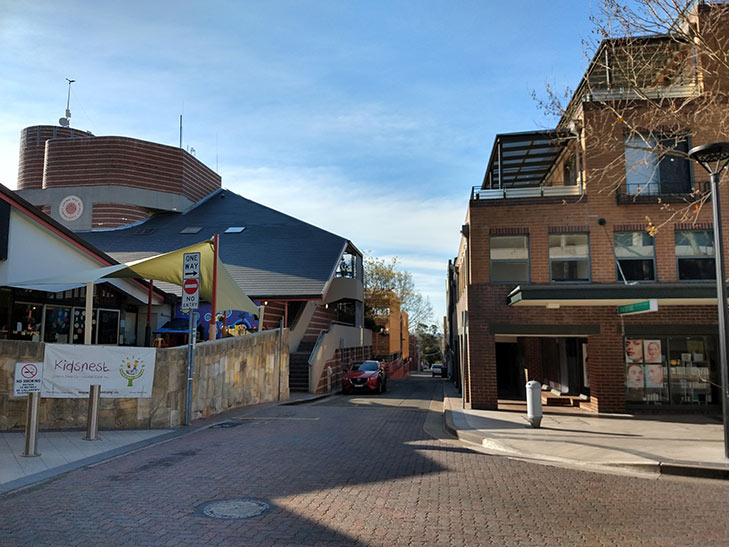 Moto G6 Plus camera sample: street