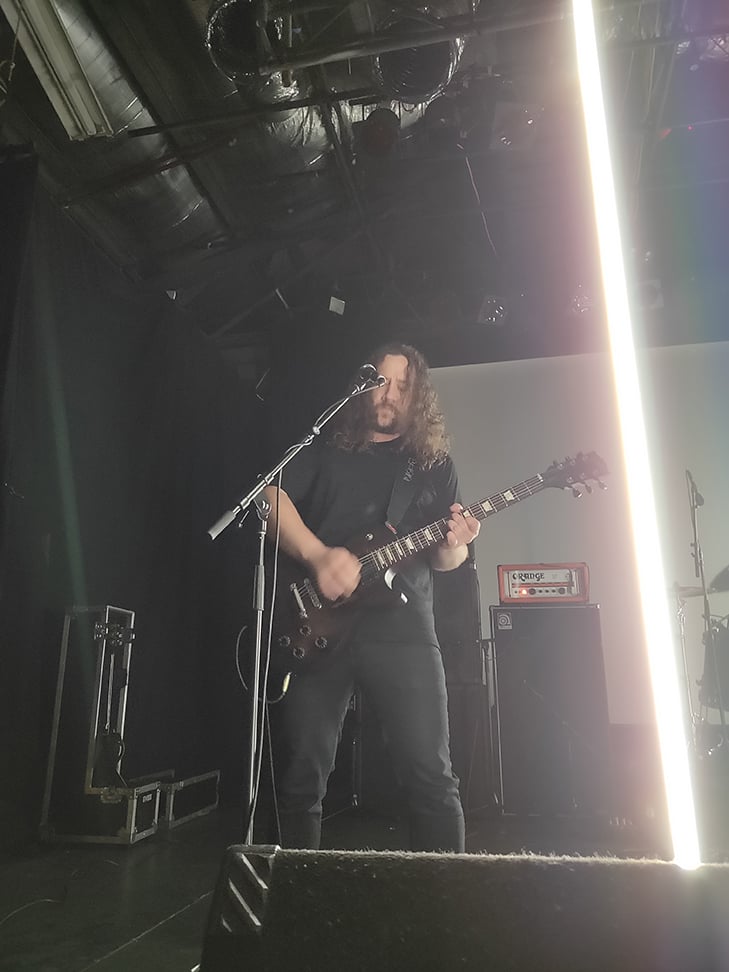 OPPO R17 Pro camera sample: EXTREME METAL \m/