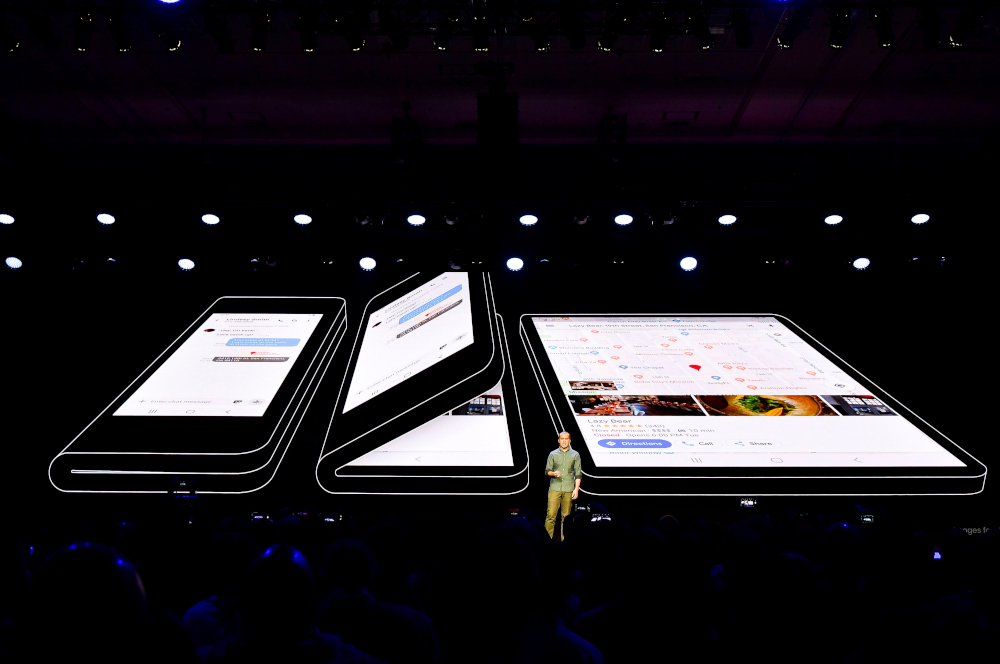 Samsung unveils foldable smartphone concept Samsung unveils foldable smartphone concept