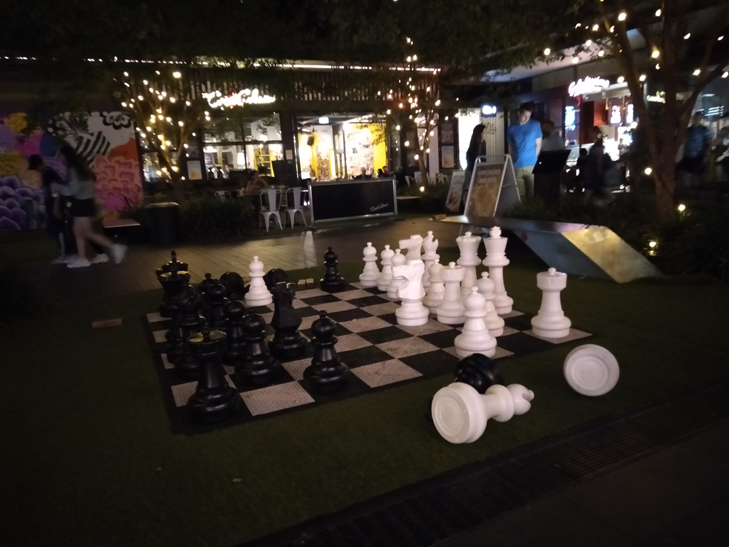 OPPO AX7 camera sample: giant chess