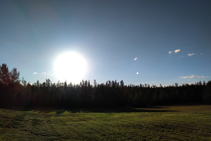 BlackBerry KEY2 camera sample: the sun BlackBerry KEY2 camera sample: the sun