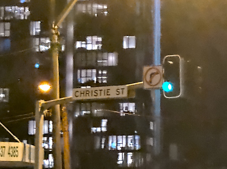 Nokia 9 PureView camera sample: 100% crop of street at night Nokia 9 PureView camera sample: 100% crop of street at night