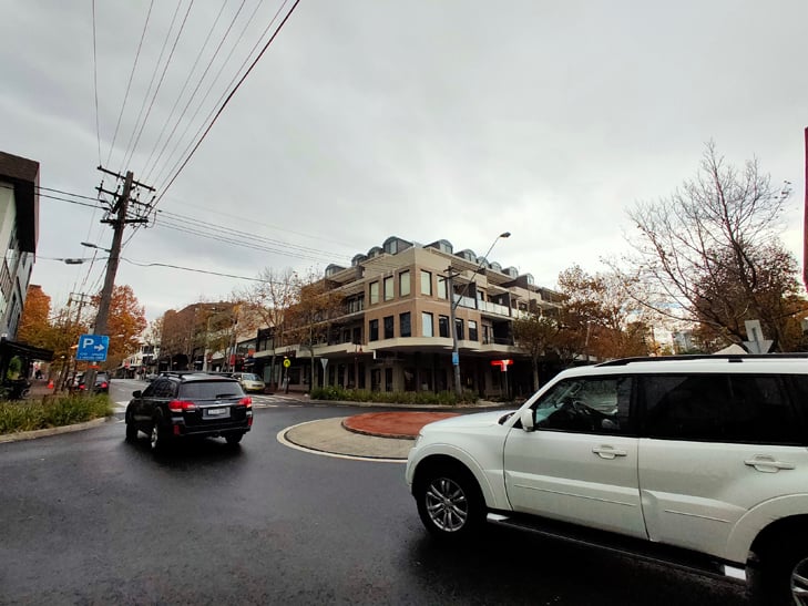 OPPO Reno 5G camera sample: street wide-angle OPPO Reno 5G camera sample: street wide-angle