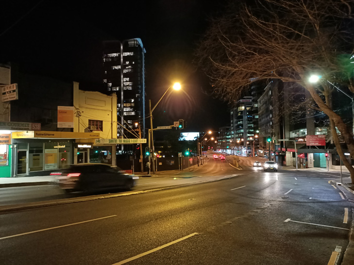 OPPO Reno Z camera sample: street at night OPPO Reno Z camera sample: street at night