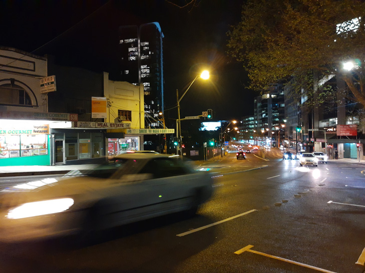 Motorola One Vision camera sample: street at night Motorola One Vision camera sample: street at night