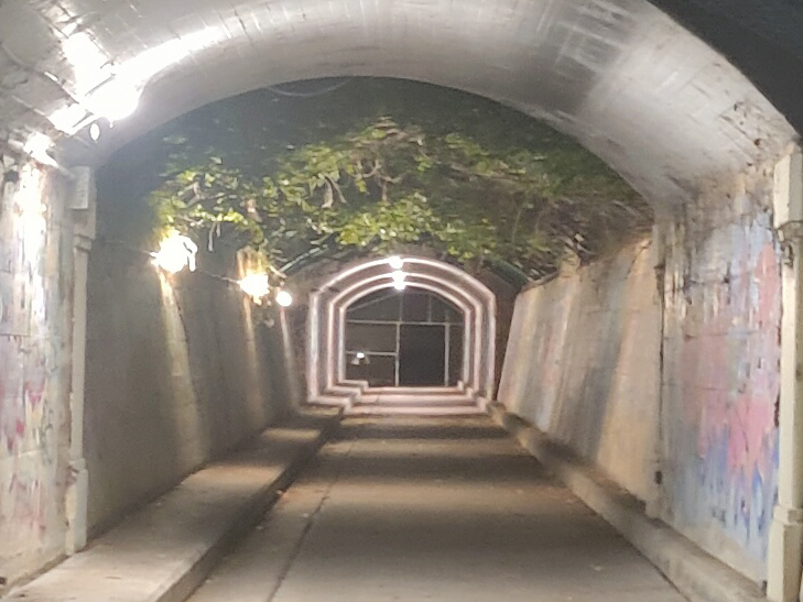 OPPO Find X2 Pro camera sample: definitely haunted OPPO Find X2 Pro camera sample: definitely haunted