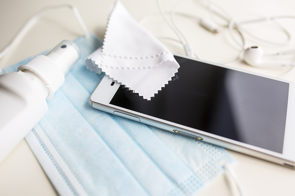 How to clean your phone