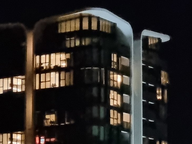 Samsung Galaxy S21 Ultra camera sample: building 10x