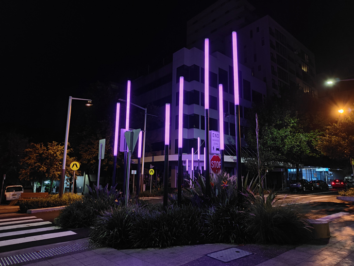 OPPO Find X3 Pro camera sample: long lights