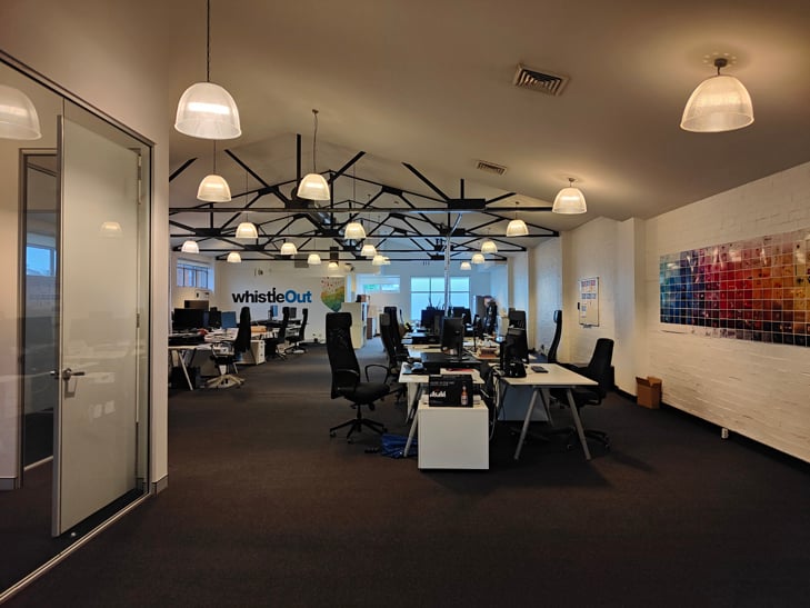 OPPO Find X3 Pro camera sample: office