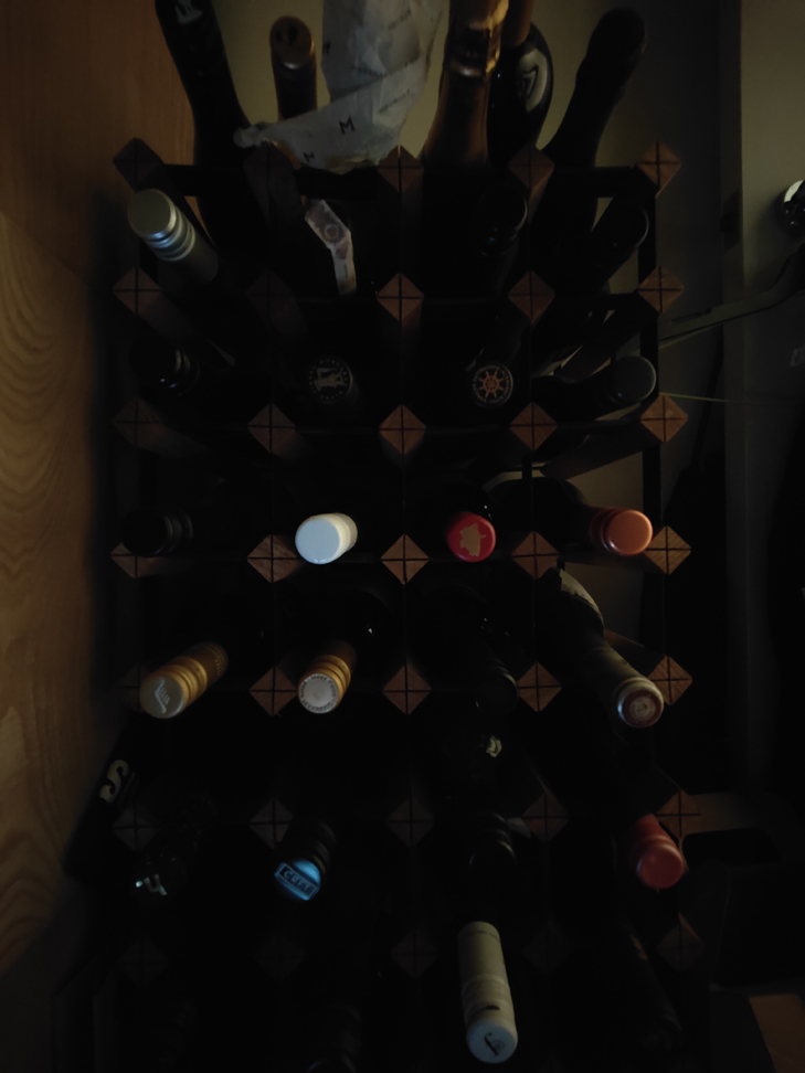 OPPO Find X3 Pro camera sample: wine