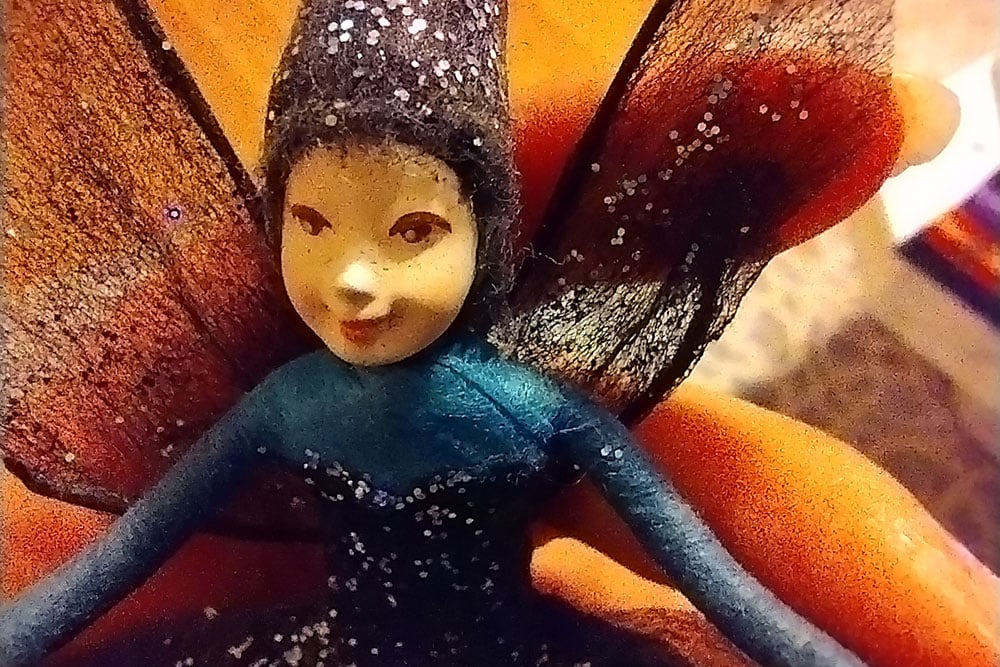 macro-lens on fairy doll macro-lens on fairy doll