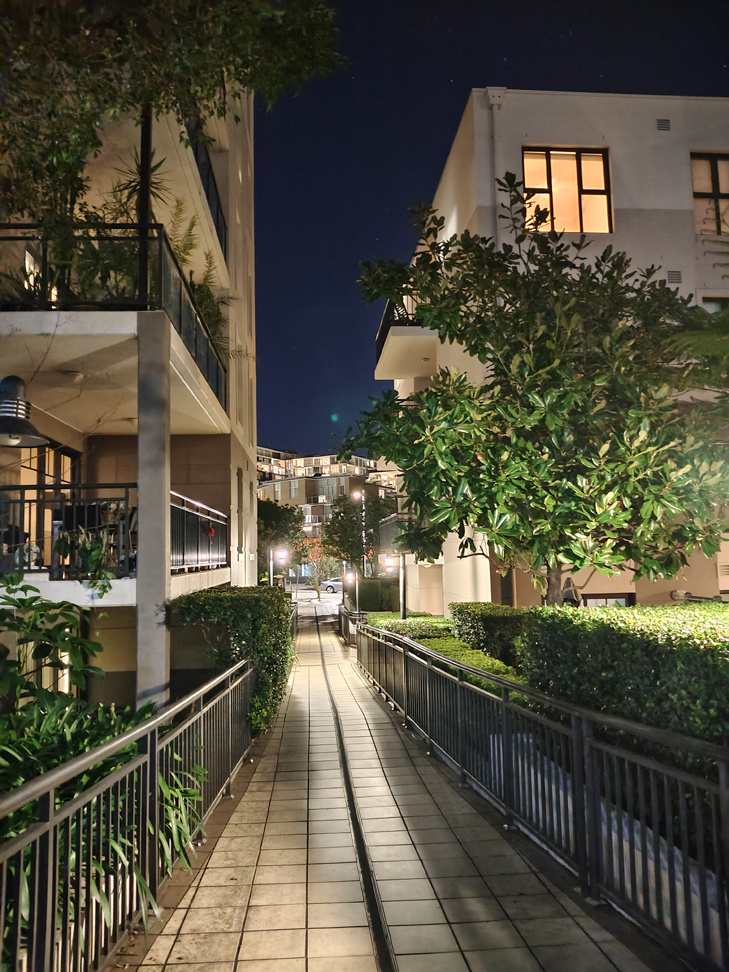 Vivo X60 Pro 5G camera sample: buildings at night Vivo X60 Pro 5G camera sample: buildings at night