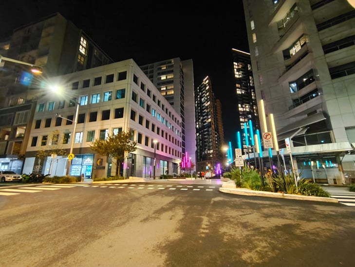 Vivo X60 Pro 5G camera sample: night, ultra-wide lens Vivo X60 Pro 5G camera sample: night, ultra-wide lens