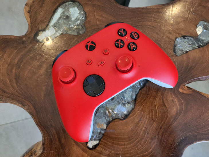 Samsung Galaxy Z Flip 3 camera sample: Xbox controller Samsung Galaxy Z Flip 3 camera sample: Xbox controller