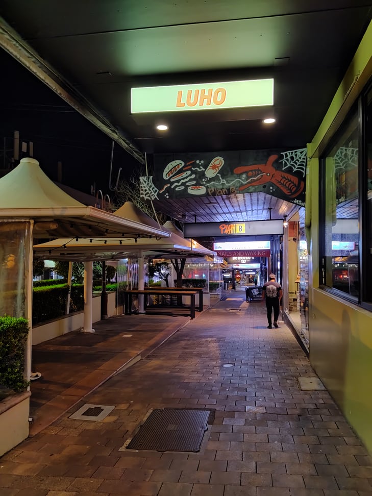 TCL 20 Pro 5G camera sample: street TCL 20 Pro 5G camera sample: street