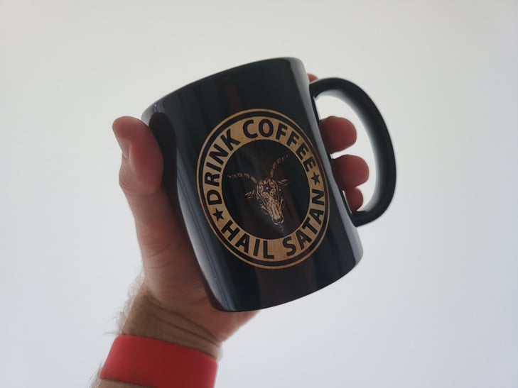 Samsung Galaxy Z Fold 3 camera sample: mug Samsung Galaxy Z Fold 3 camera sample: mug