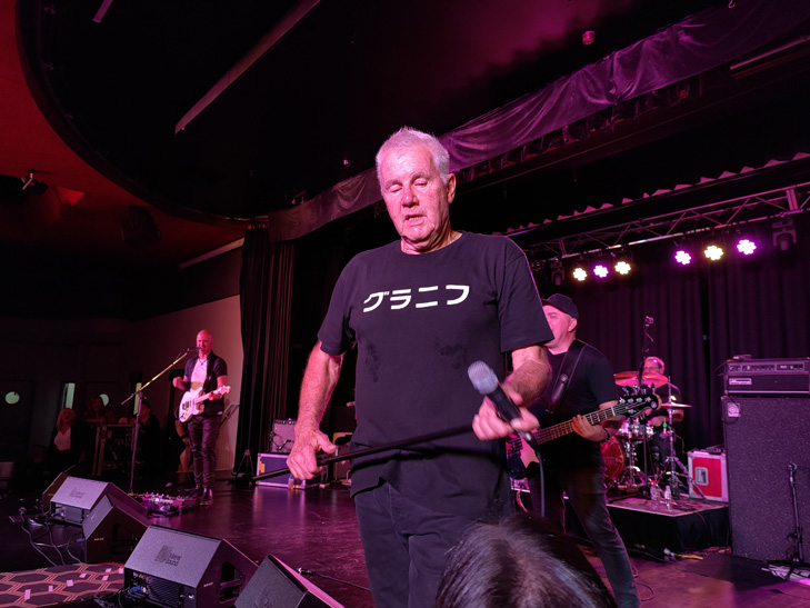OPPO Find X5 Pro camera sample: Daryl Braithwaite OPPO Find X5 Pro camera sample: Daryl Braithwaite