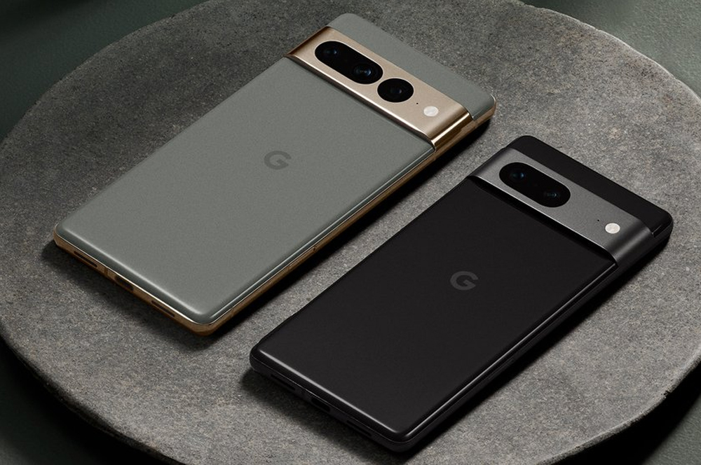 The Pixel 7 still starts under $1,000, in this economy
