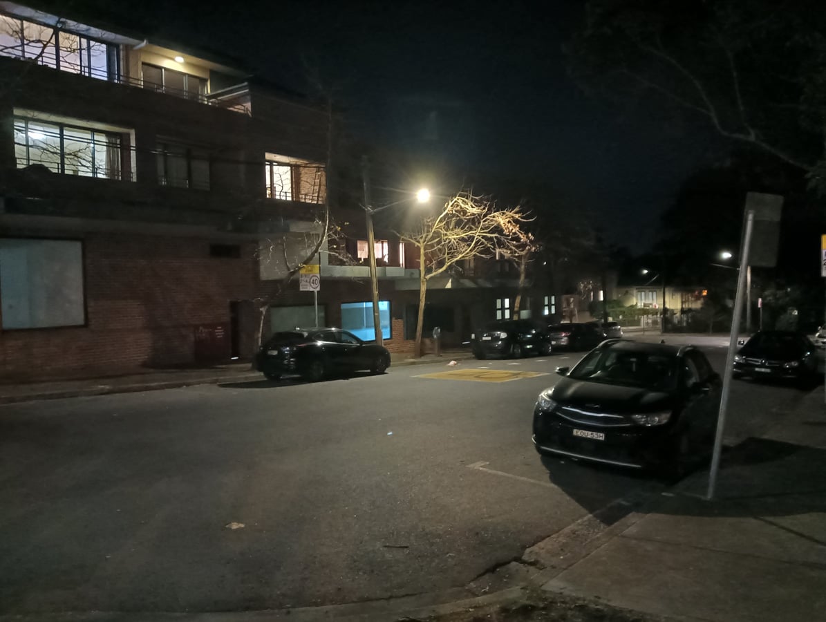 OPPO A78 5G camera sample: street at night