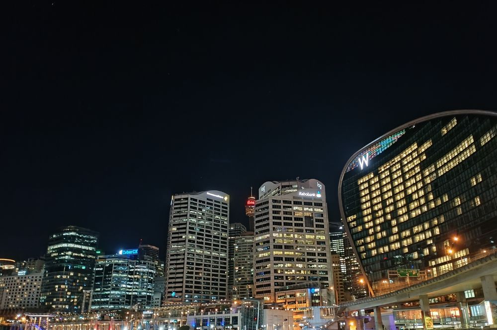 Motorola Edge 40 camera sample: buildings Darling Harbour night time Motorola Edge 40 camera sample: buildings Darling Harbour night time