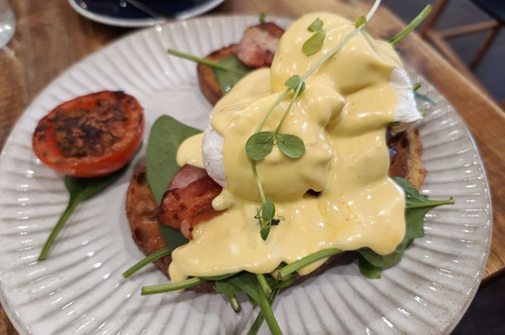 Motorola Edge 40 camera sample: eggs benedict Motorola Edge 40 camera sample: eggs benedict