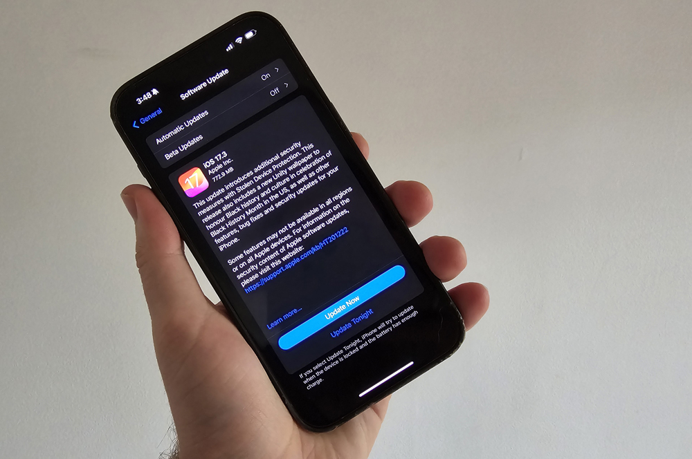 Everyone should turn on this new iPhone security feature. Seriously. 