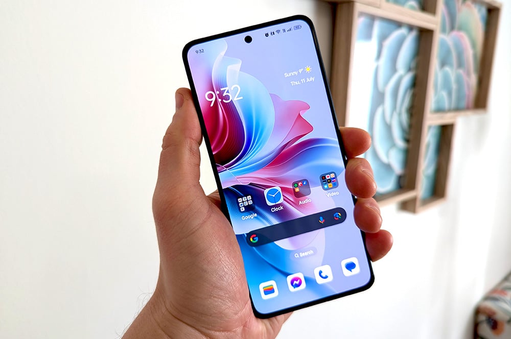Oppo Reno 11 F 5G held in hand Oppo Reno 11 F 5G held in hand