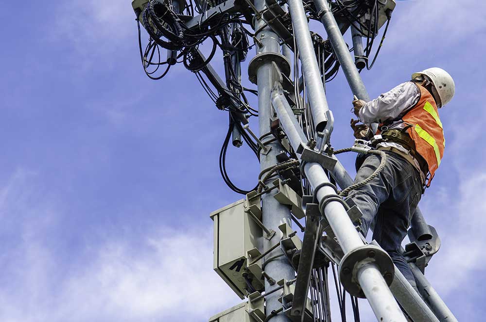 Telstra and Optus delay 3G shutdown until late October