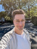 Day selfie with clear haloing