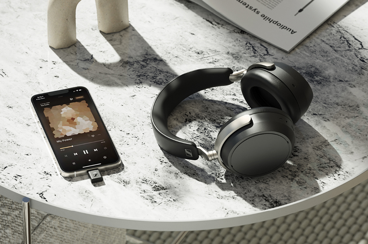 Sennheiser's new $999 headphones come with a dongle for better wireless audio