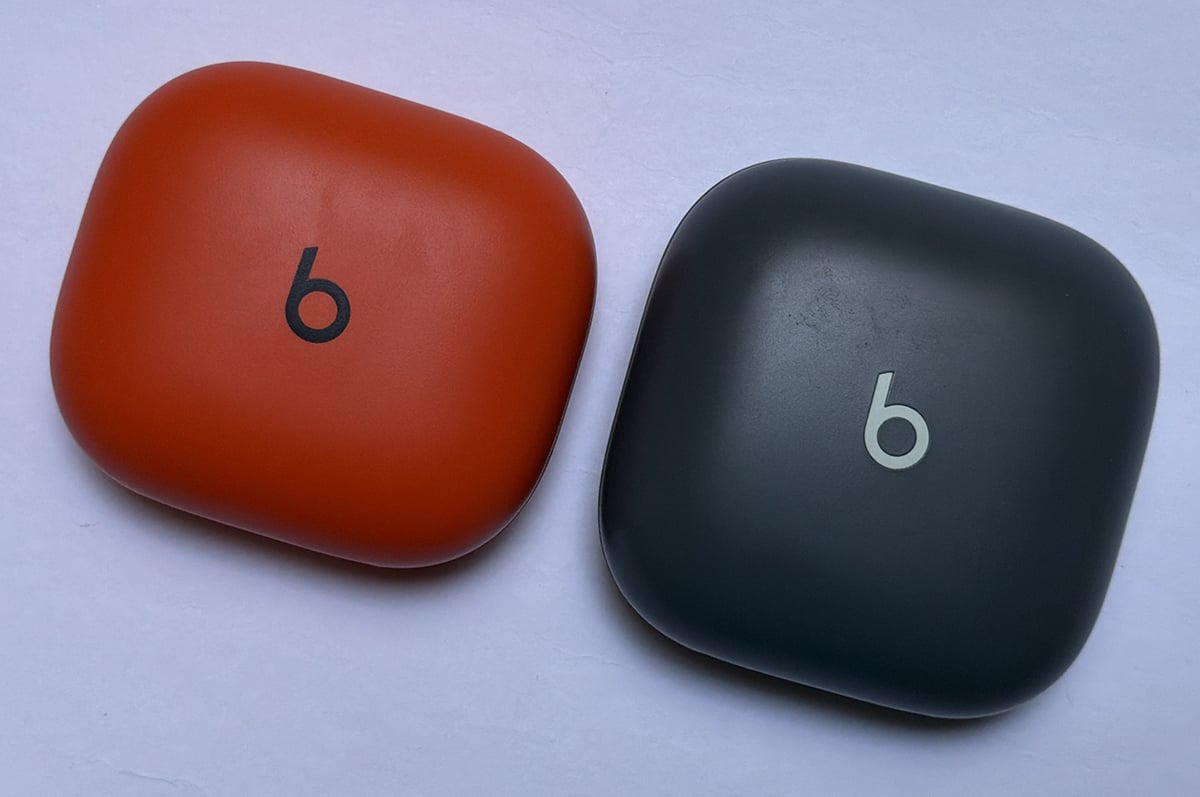Powerbeats Fit case next to Beats Fit Pro case Powerbeats Fit case next to Beats Fit Pro case