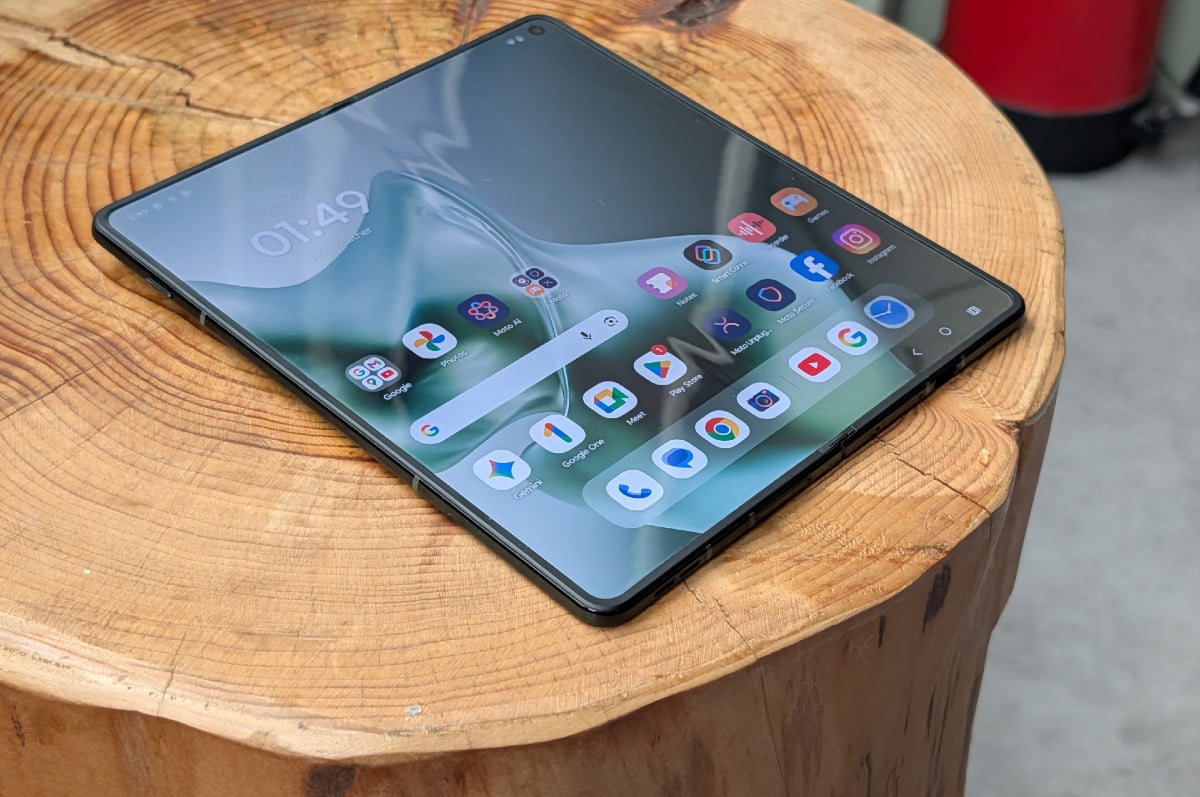 Leica Leitzphone powered by Xiaomi Motorola Razr Fold