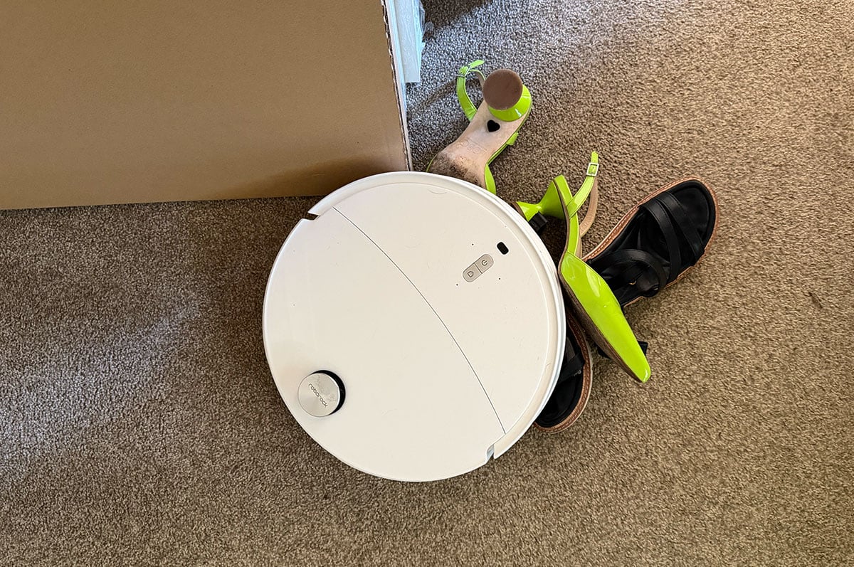 Qrevo Edge 2 Pro stuck on shoes Qrevo Edge 2 Pro stuck on shoes
