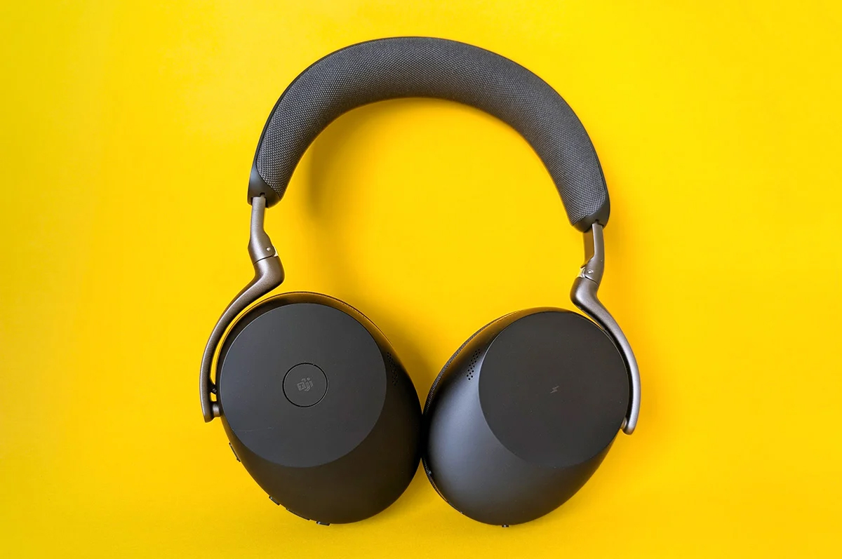 Jabra Evolve3 85 review: Work and play, in that order