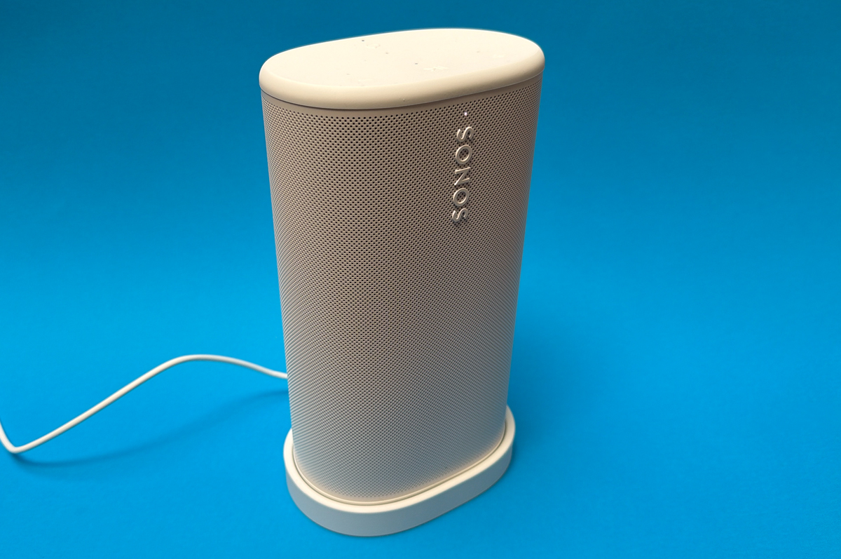 Sonos Play in charging cradle Sonos Play in charging cradle
