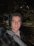 Edge 70 Fusion camera sample: Night selfie