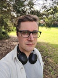 Edge 70 Fusion camera sample: Day selfie