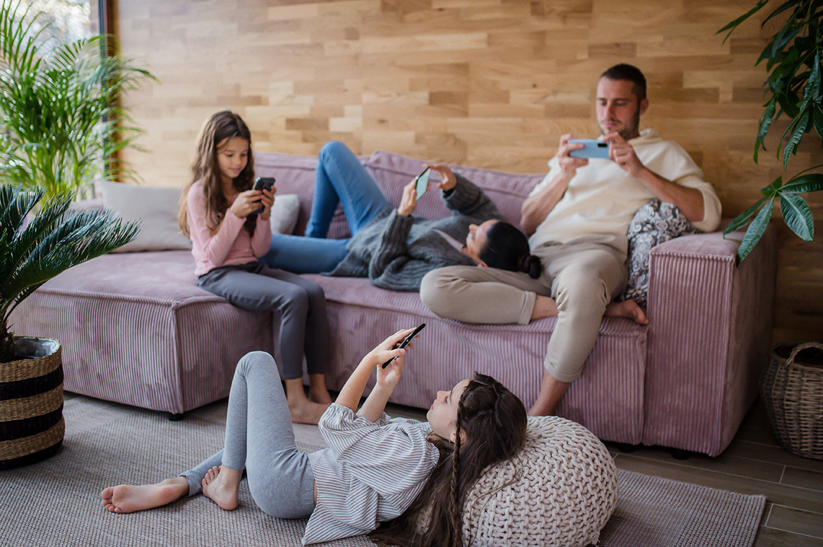The best family mobile phone plans and data-sharing options