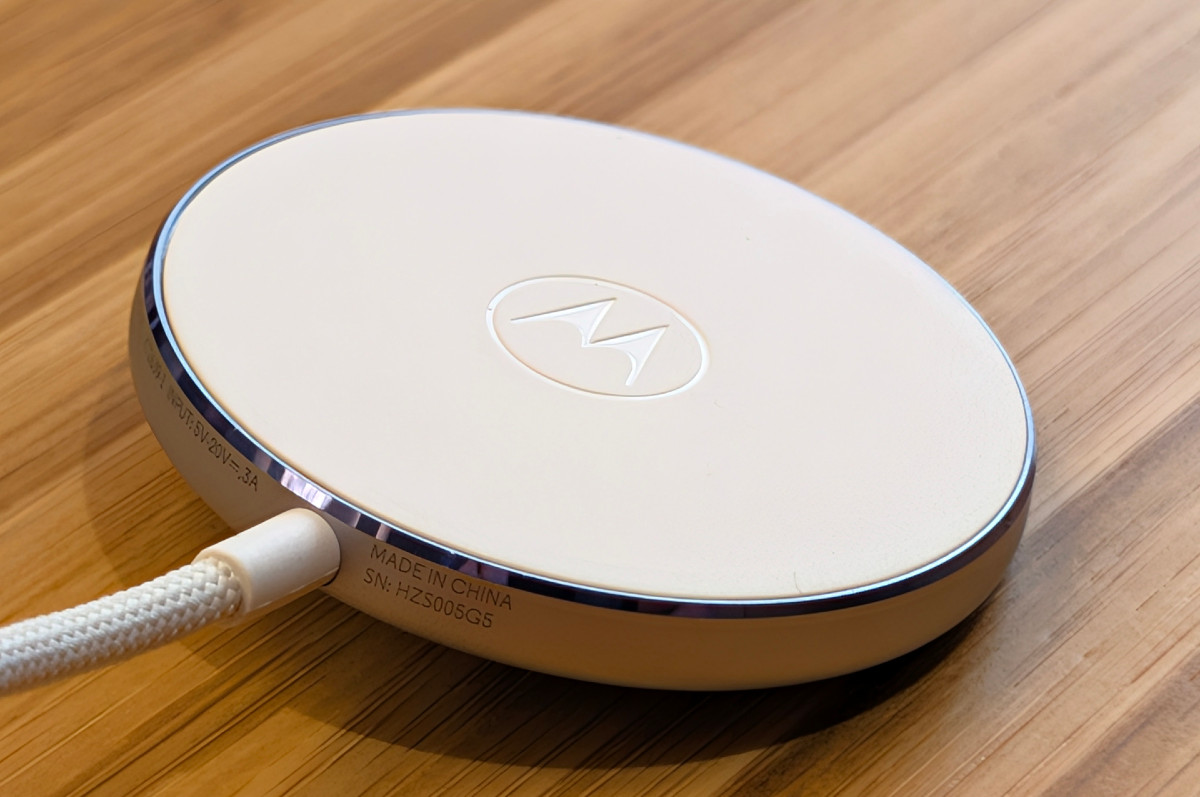 Motorola is making its version of MagSafe