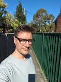 Glary selfie, outer camera